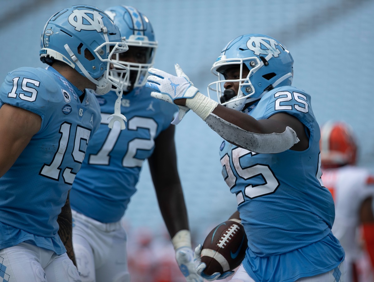 Javonte Williams kick-starts Tar Heels as they blow past Syracuse in final quarter