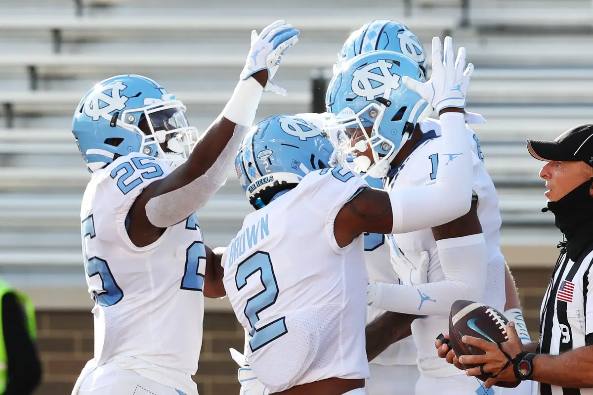 Tar Heels rise to No. 8 in AP football poll