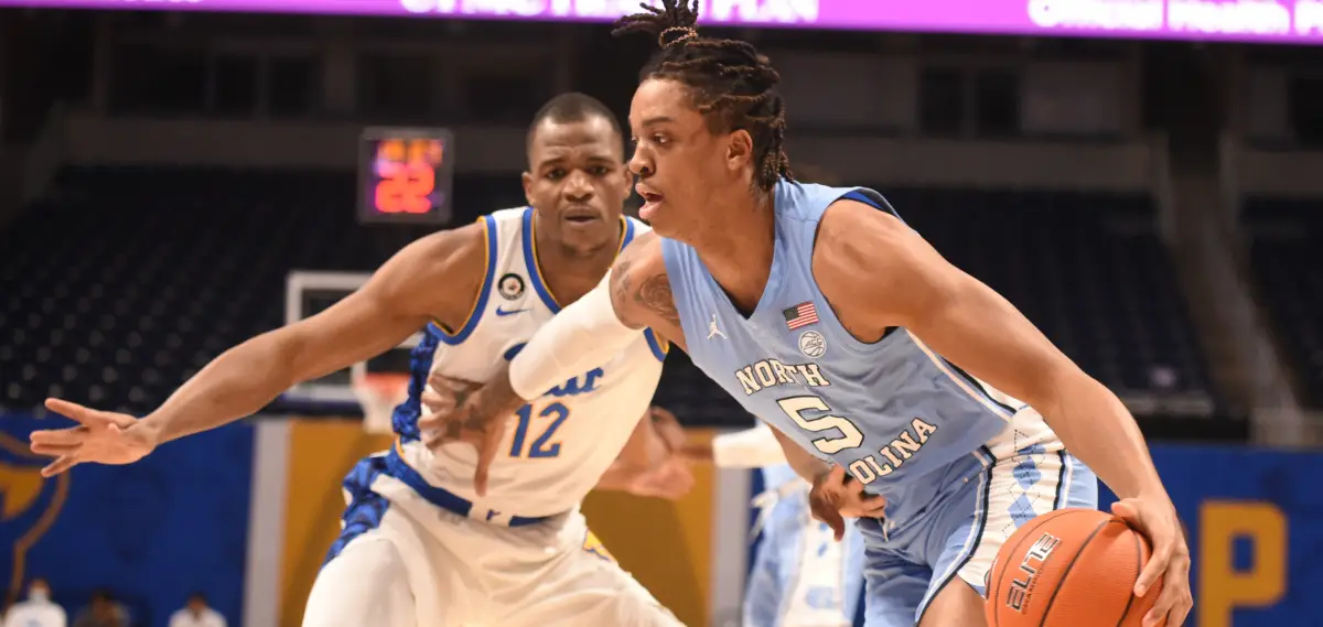 Surging Tar Heels pound the ball inside consistently, hold off Pitt