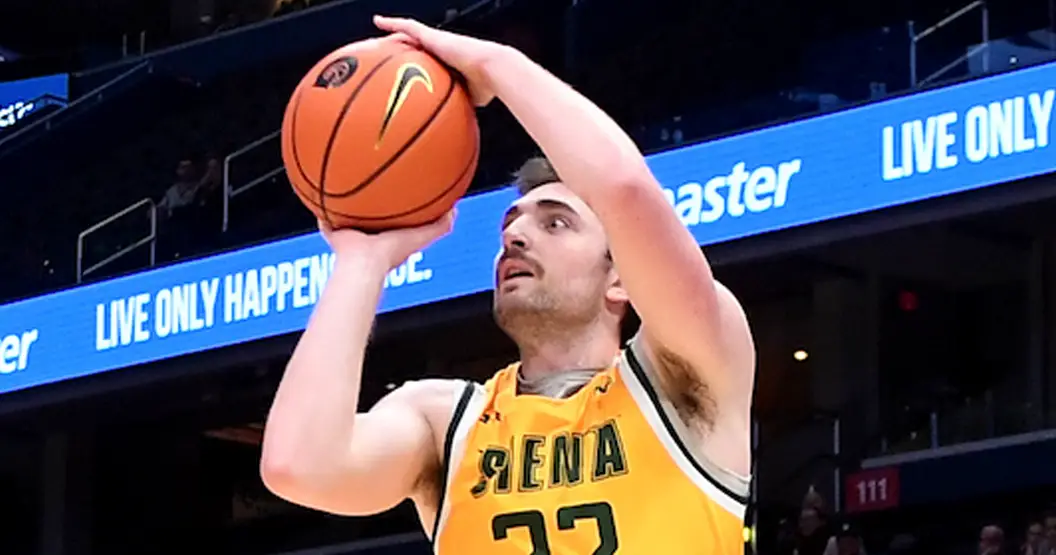 Andrew Platek hits 19, three 3s in Siena win; Anthony Harris waits for OK to join Rhode Island